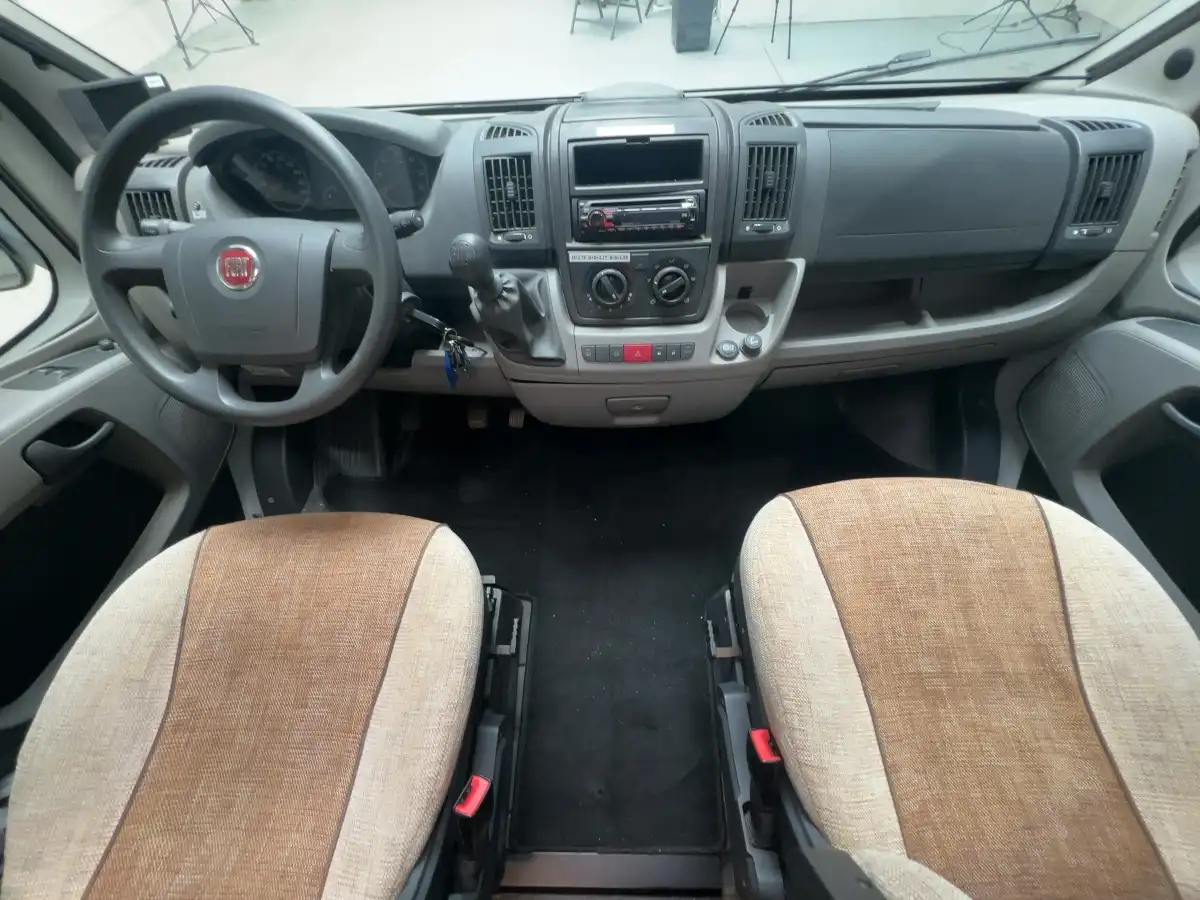 BUERSTNER Nexxo T 728 - Ansicht 7